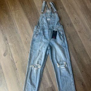 Levi’s denim overalls NWT size small